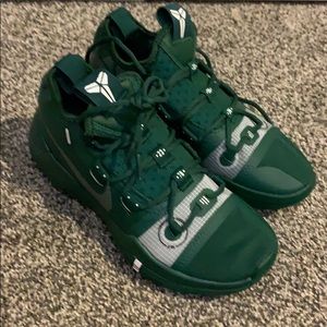 Nike Kobe Bryant Fir/Metallic Silver Men's Size 5